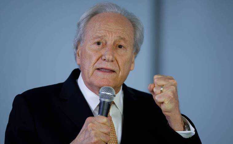 Entidade alvo da PF por fraude no INSS contratou filho de Lewandowski