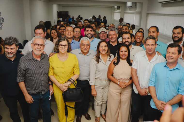 Governo da Bahia reúne Consórcio Interfederativo de Saúde do Alto Sertão e apresenta proposta para Unacon de Caetité