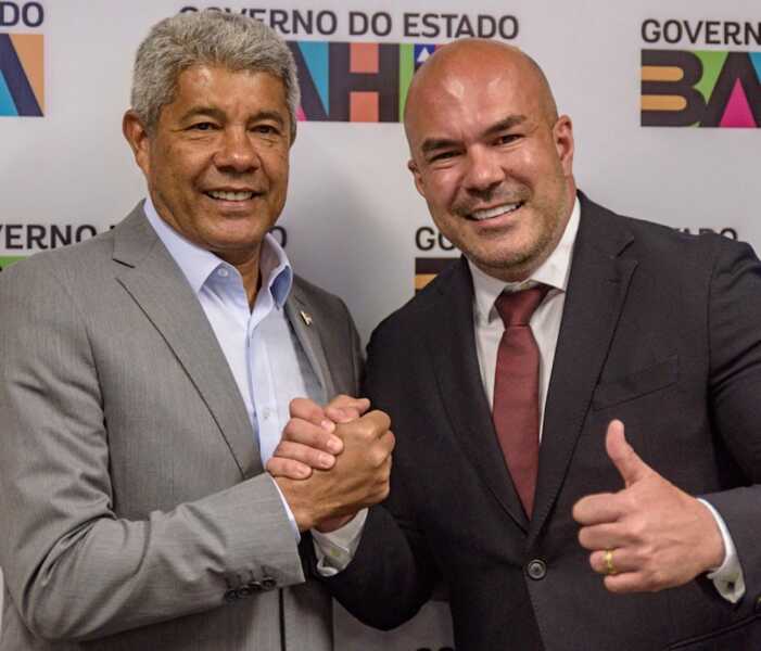 Prefeito do União Brasil critica desprezo de ACM Neto às lideranças municipais e sinaliza apoio a Jerônimo